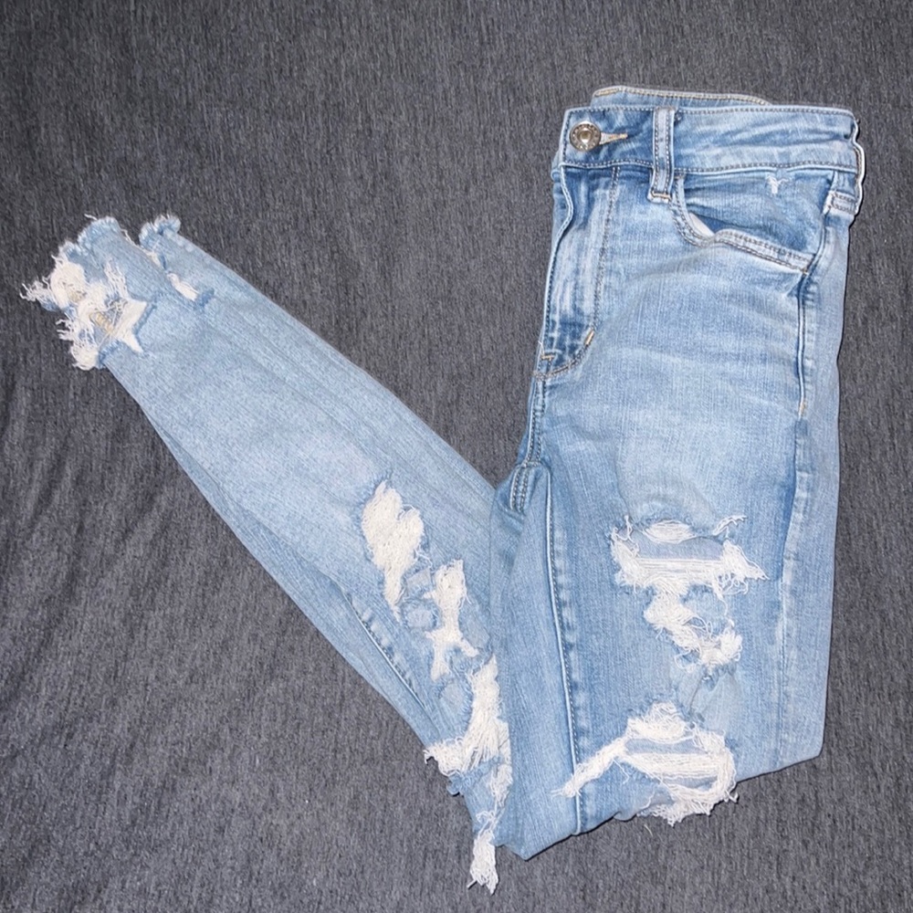 American Eagle Outfitters Light Blue Distressed Jeans